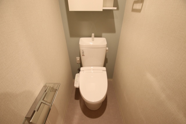 トイレ　※別室の参考写真の為、現況優先です。