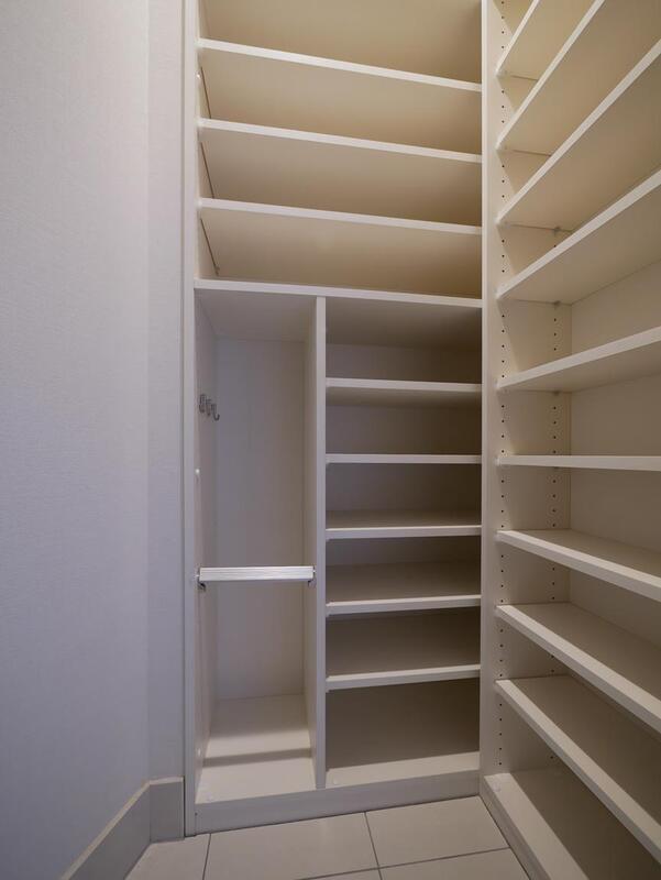 収納　シューズインクローゼット