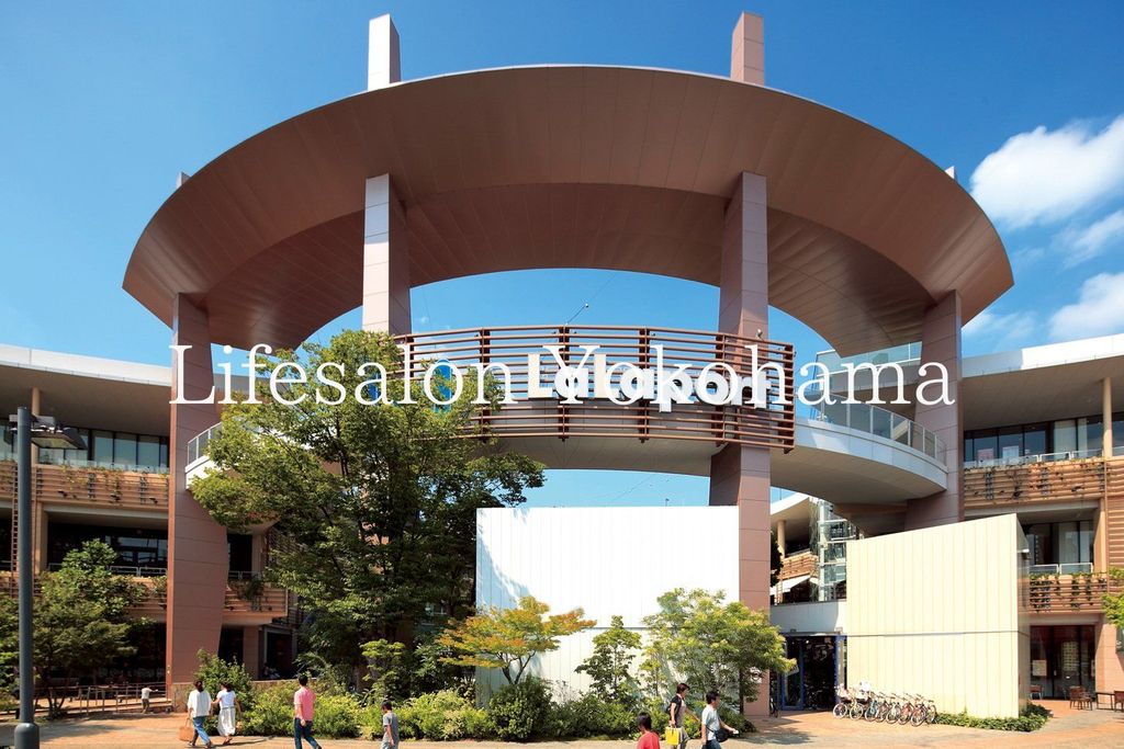 ショッピングセンター　ららぽーと横浜（ショッピングセンター）まで2160m