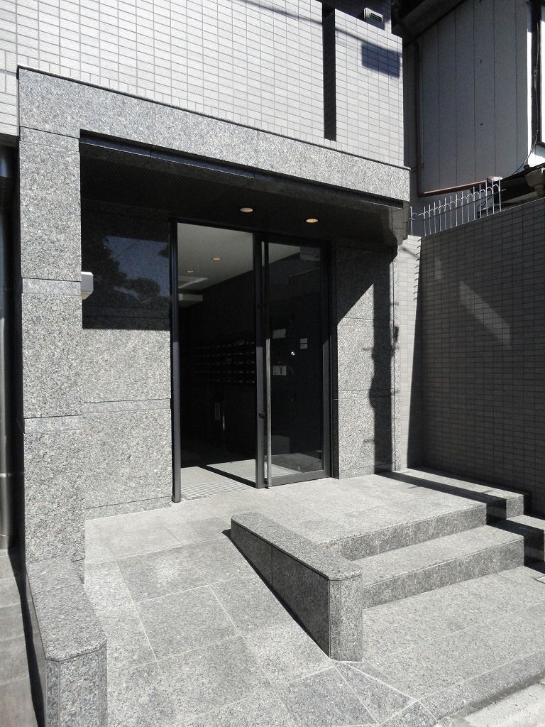 エントランス　エントランス