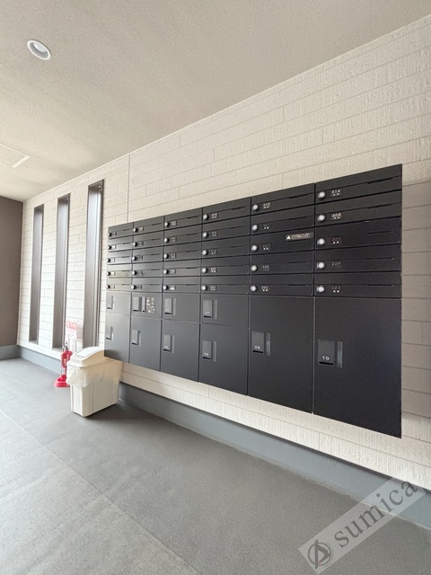 エントランス　便利な宅配ボックス完備♪♪