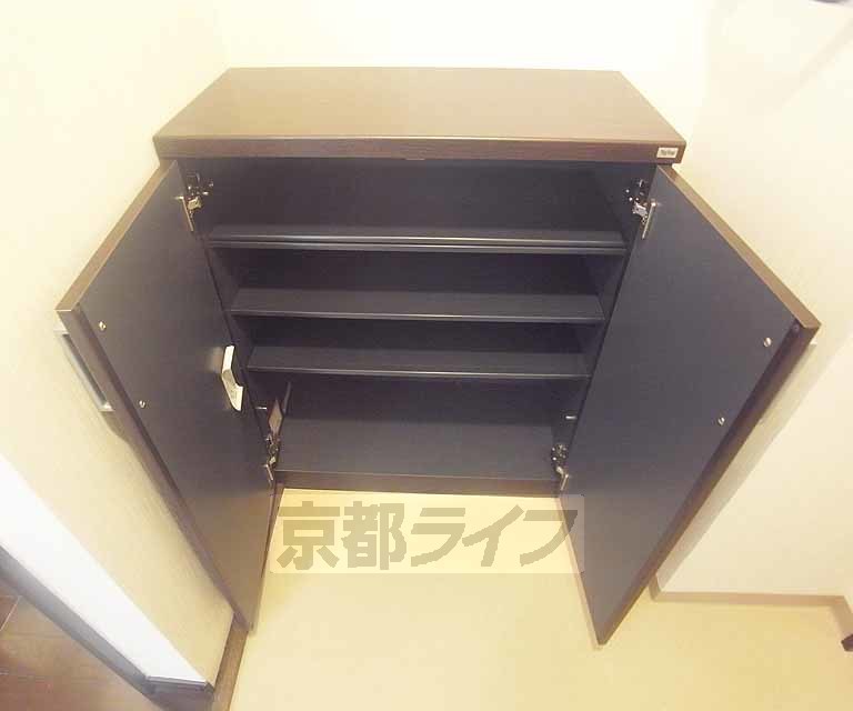 その他設備　キレイで大きなシューズボックスです。