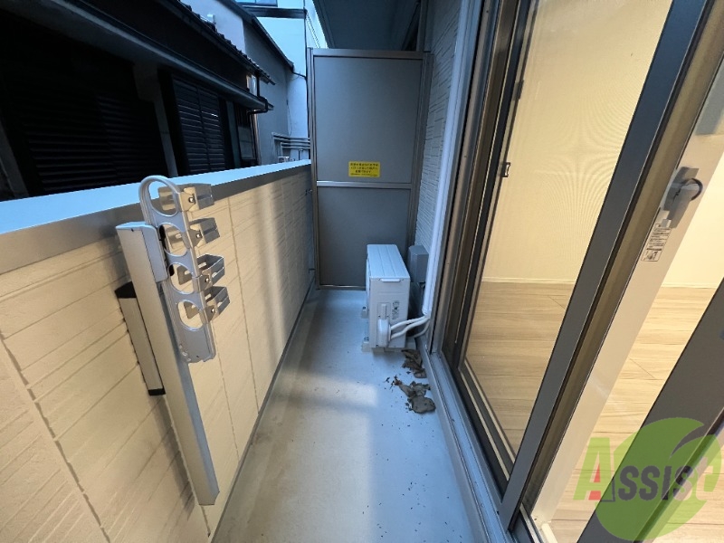 バルコニー　広めのバルコニーです。洗濯物がたくさん干せそうです。