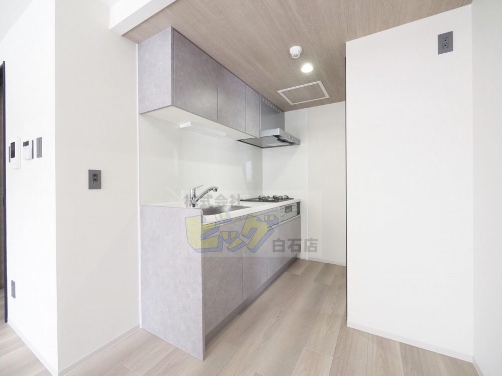 キッチン　人気で使用しやすい独立式システムキッチンです♪