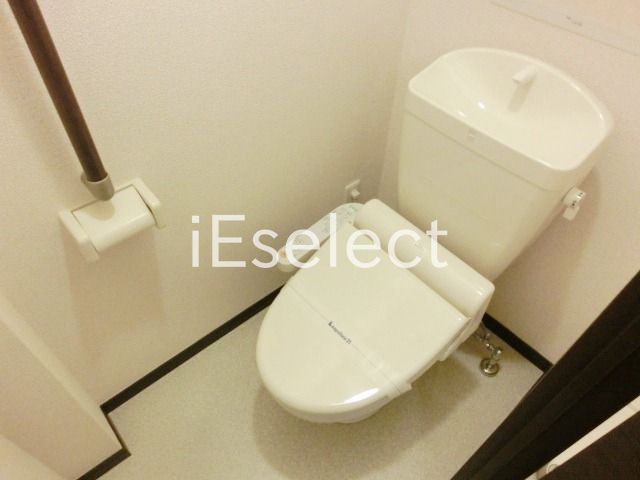 トイレ　温水洗浄便座もございます