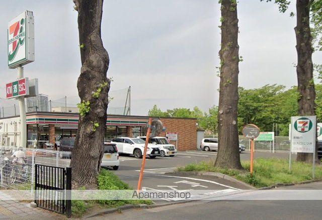 コンビニ　セブンイレブン（コンビニ）まで449m