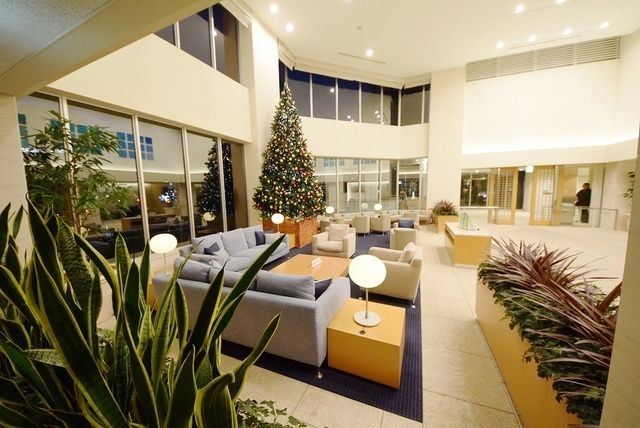 コンビニ　セブンイレブン港区汐彩橋店（コンビニ）まで334m