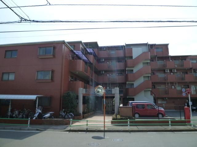 建物外観　★赤いタイル張りのRC造マンションです★