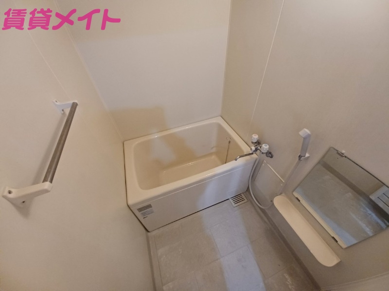 バス・シャワールーム　同型参考写真