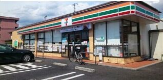 コンビニ　セブンイレブン甲斐大下条店（コンビニ）まで587m