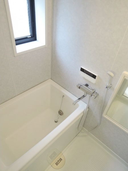 バス・シャワールーム　日々の疲れを癒すお風呂です♪