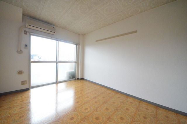 居室・リビング　☆お部屋も広くてレイアウトも自由自在☆