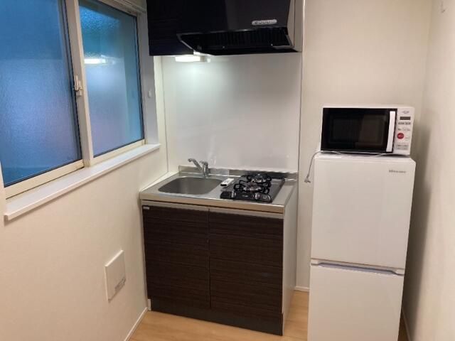 キッチン　家具・小物等はイメージです。