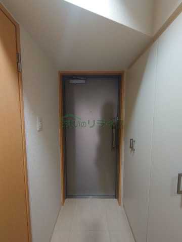 玄関　エスティメゾン神田 1004