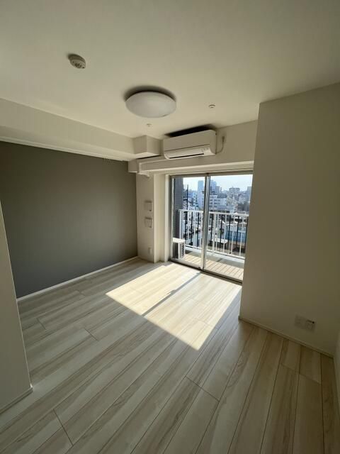 居室・リビング　エントランス