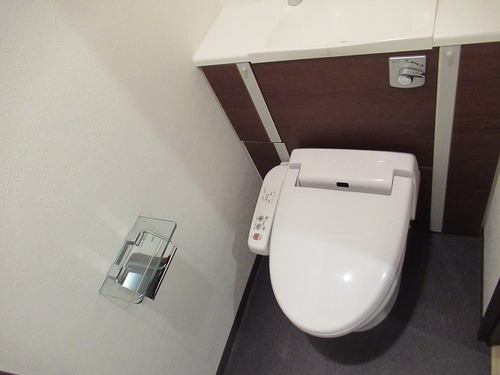 トイレ　温水洗浄便座※前回募集時の写真２０２１年１月撮影