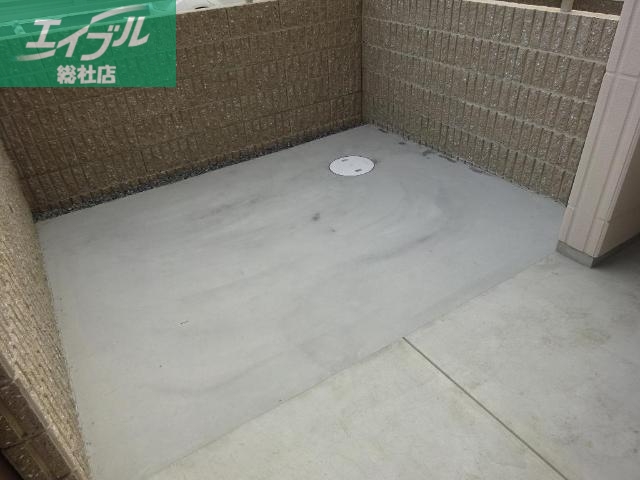 バルコニー　専用庭