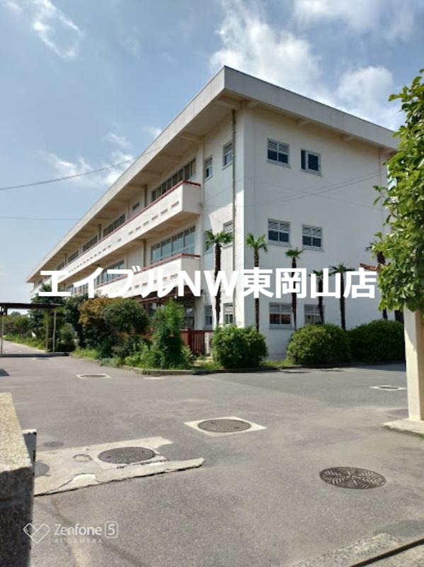 小学校　岡山市立財田小学校（小学校）まで539m