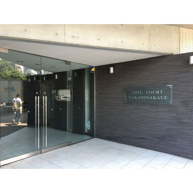 エントランス　ゆとりのあるエントランスです