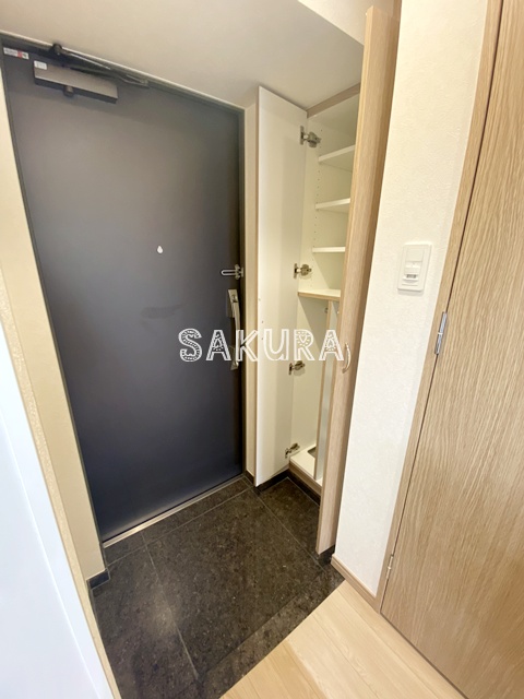 玄関　ゆったりとした玄関スペースです♪