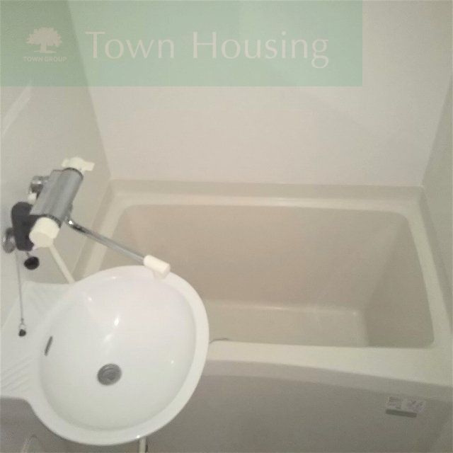 バス・シャワールーム　浴室換気乾燥機付　　混合水栓で温度調節が簡単！