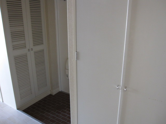 玄関　収納あり