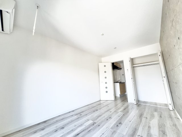 居室・リビング　こちらの居間で趣味の時間をお楽しみください