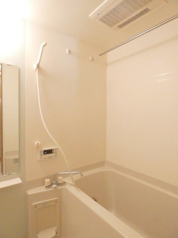 バス・シャワールーム　図面と現状に相違がある場合には現状を優先