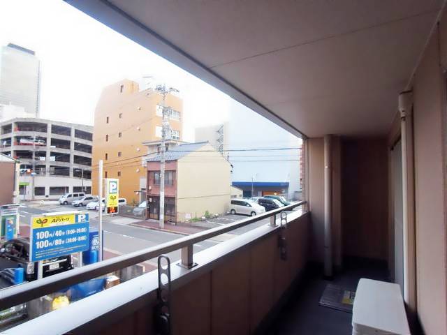 居室・リビング　南向きの日当りの良いお部屋です