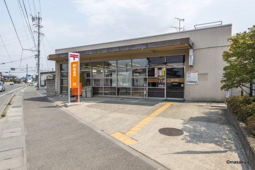 郵便局　若穂郵便局（郵便局）まで124m