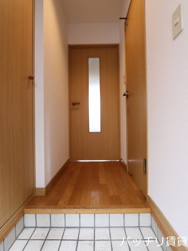 玄関　別号室イメージの為、現状を優先致します。