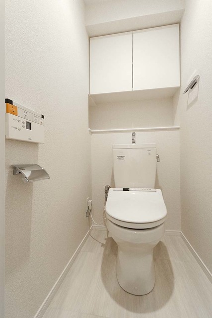 トイレ　※写真は同タイプ住戸です。