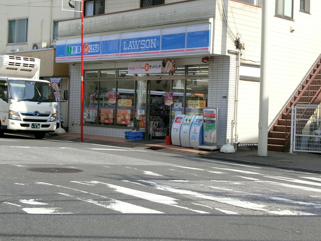 コンビニ　ローソン赤羽西店（コンビニ）まで297m