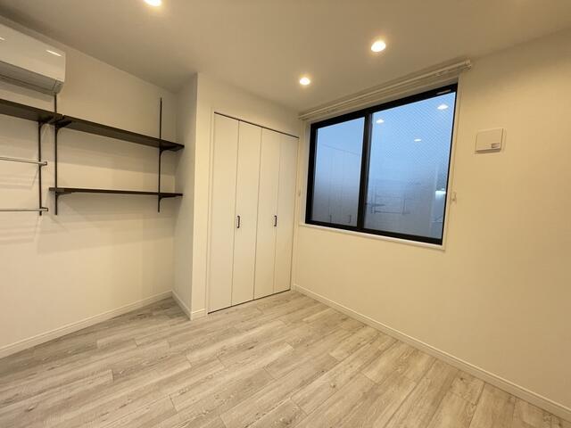 居室・リビング　?