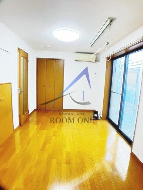 居室・リビング　洋室のお部屋です。