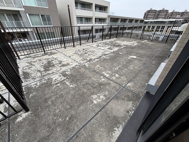 バルコニー　４３．８平米のルーフバルコニー♪