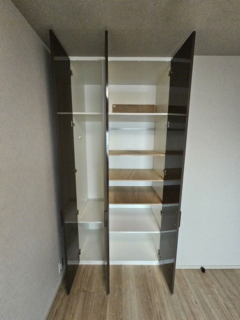 収納　洋室５．５帖収納スペース