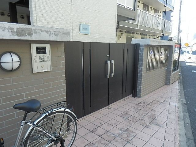 エントランス　安心のオートロック