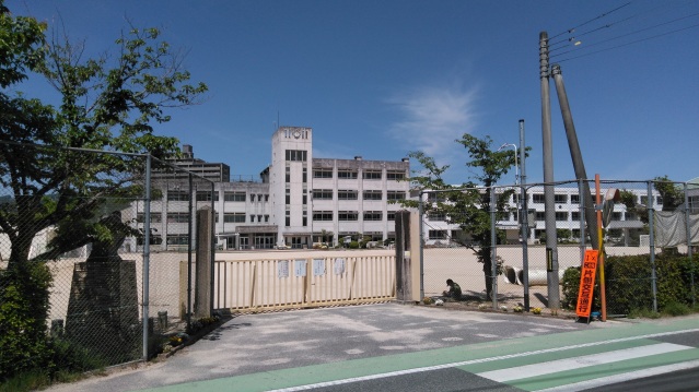 小学校　寺西小学校（小学校）まで240m