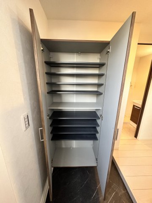 玄関　シューズボックス付き♪ 同施工タイプ