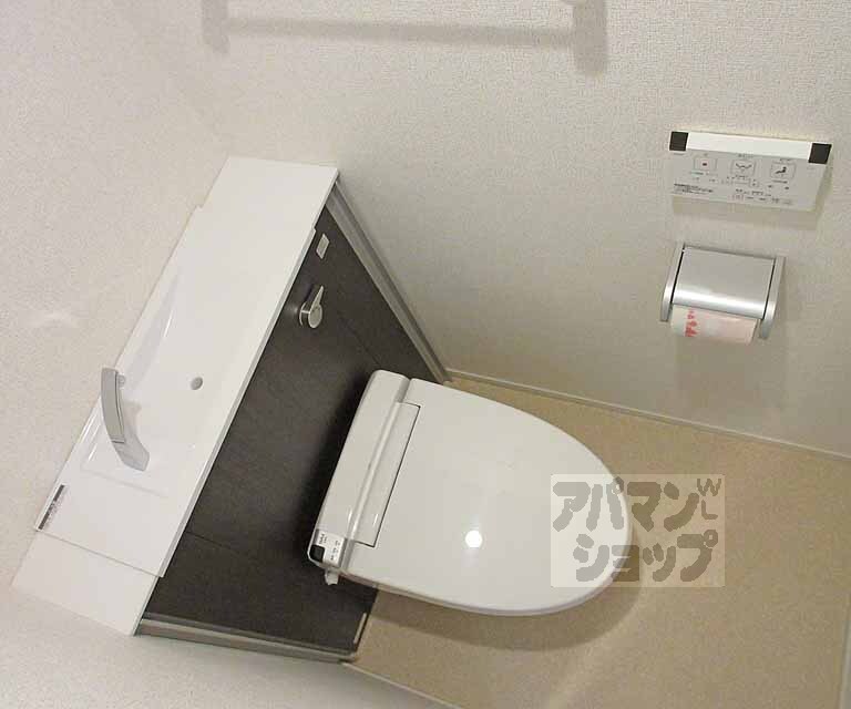 トイレ　デザイナーズ風のオシャレなトイレです・