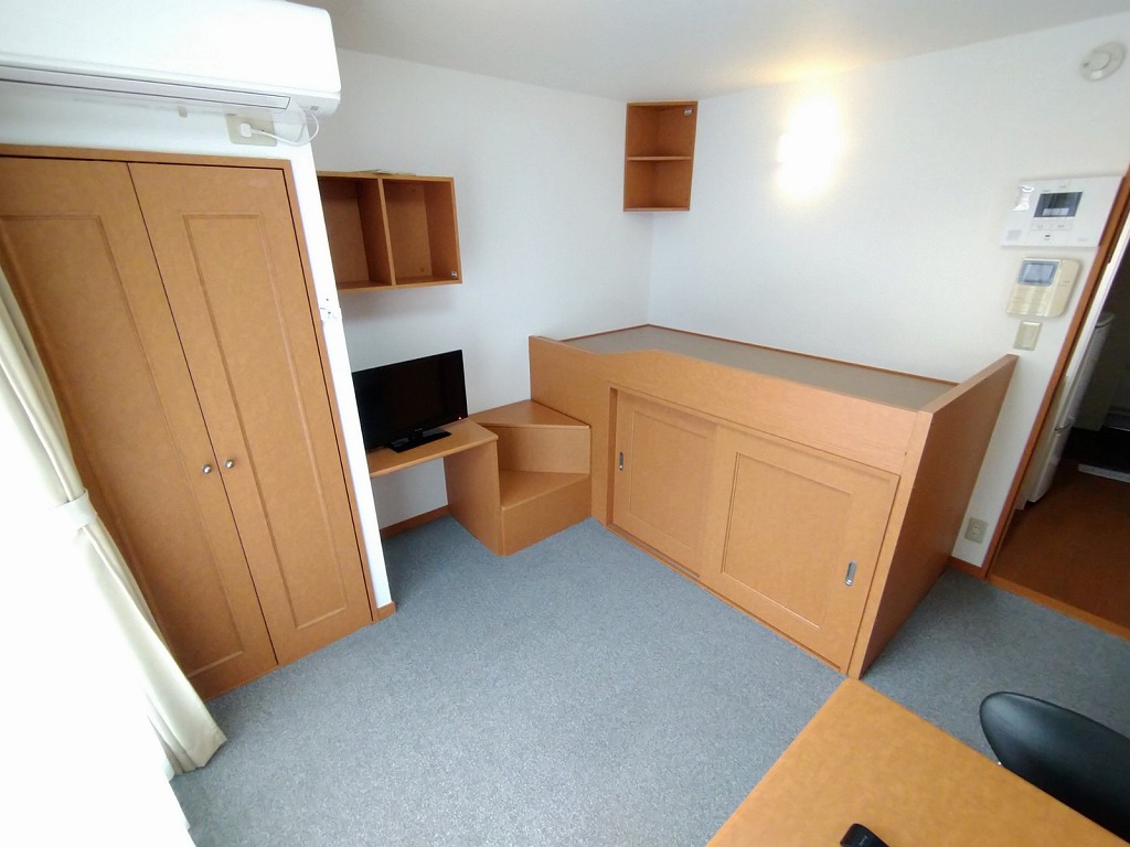 居室・リビング　1階はフローリング仕様です。