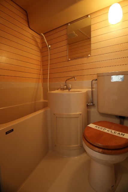 バス・シャワールーム　※別室の参考写真の為、現況優先です。