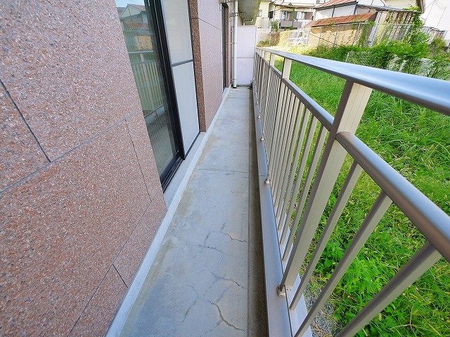 バルコニー　バルコニーからの眺めを楽しみながら食事をしませんか