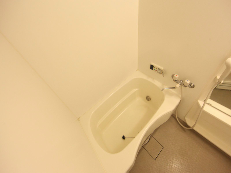 バス・シャワールーム　追い焚き付お風呂