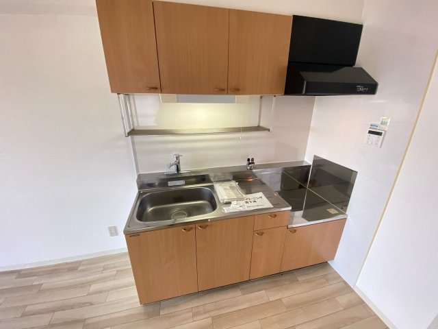 キッチン　壁付けキッチンでスペースを最大限有効活用できます！