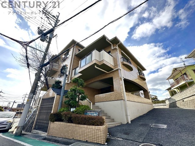 建物外観　敷地内に駐輪スペースあります☆