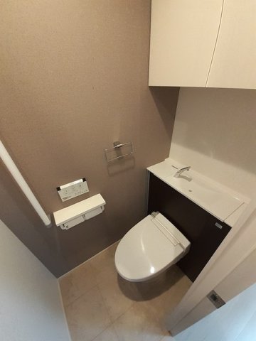 トイレ　落ち着いたトイレです