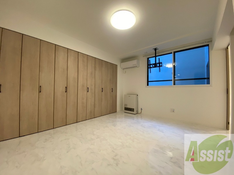 居室・リビング　広くてきれいなリビングです！快適に過ごせそうですね。