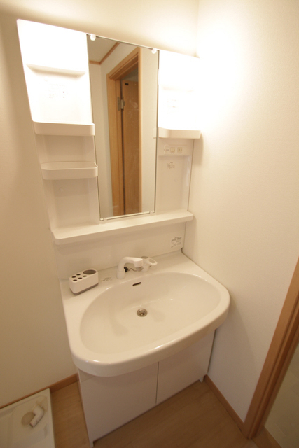 洗面設備　※同階の中部屋のお写真です